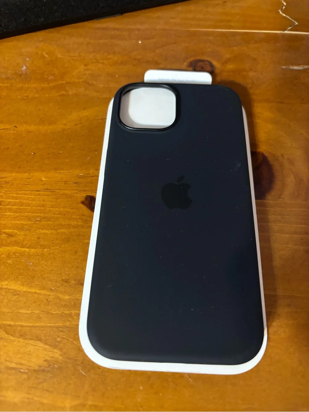 Apple Silicone MagSafe Case for Apple iPhone 15- NEW